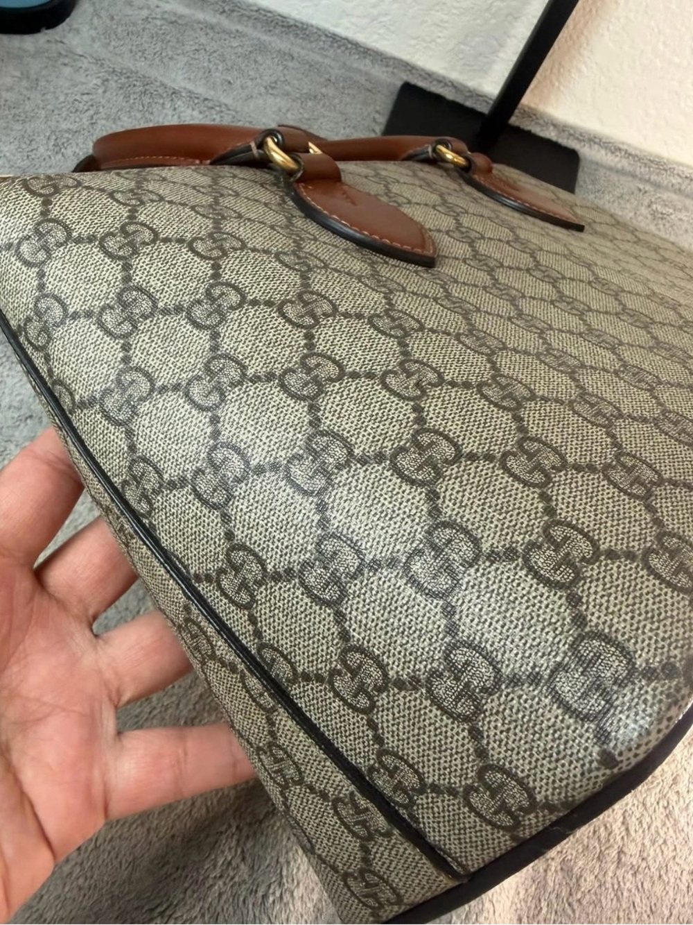 Gucci Supreme Zip Top Tote - Picture 11 of 16